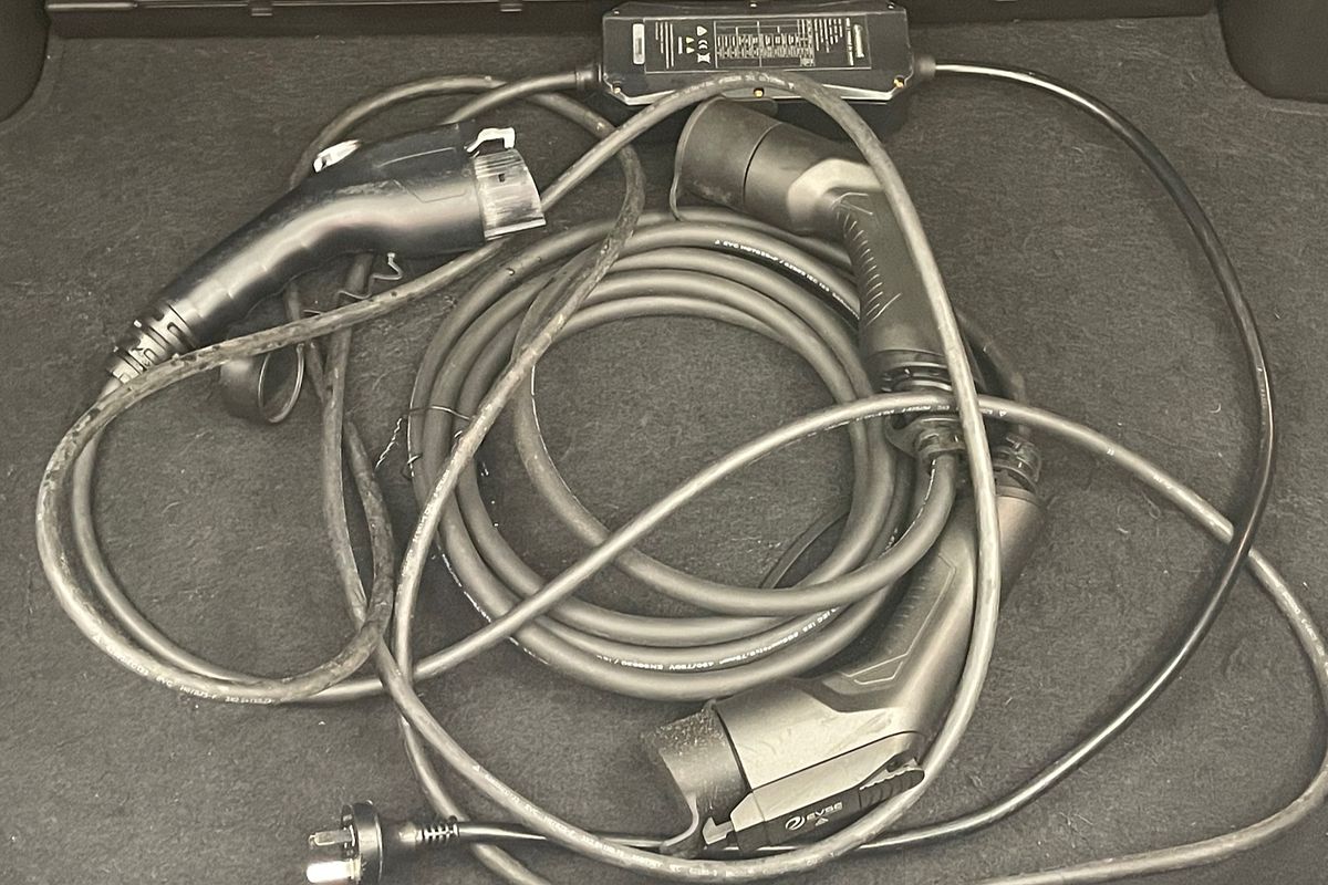 2017 Nissan LEAF  ZE0