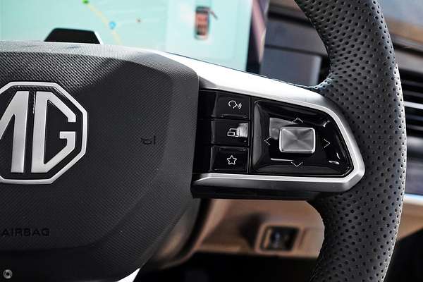 2025 MG QS Essence IS31