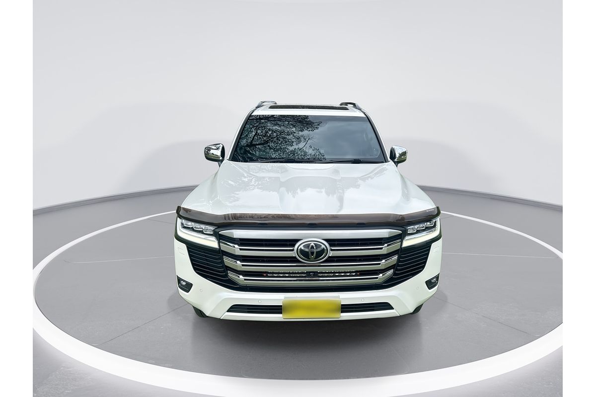 2022 Toyota Landcruiser Sahara FJA300R