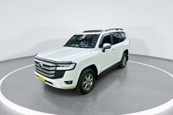 2022 Toyota Landcruiser Sahara FJA300R