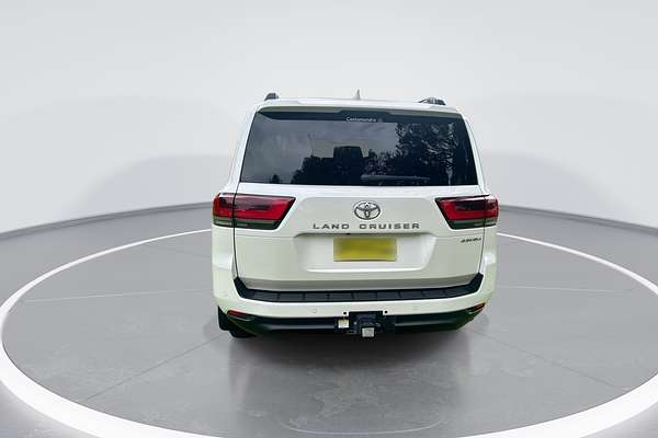 2022 Toyota Landcruiser Sahara FJA300R