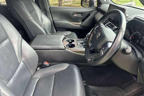 2022 Toyota Landcruiser Sahara FJA300R