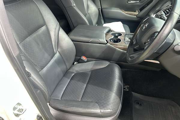 2022 Toyota Landcruiser Sahara FJA300R