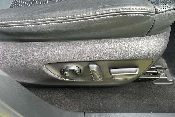 2022 Toyota Landcruiser Sahara FJA300R