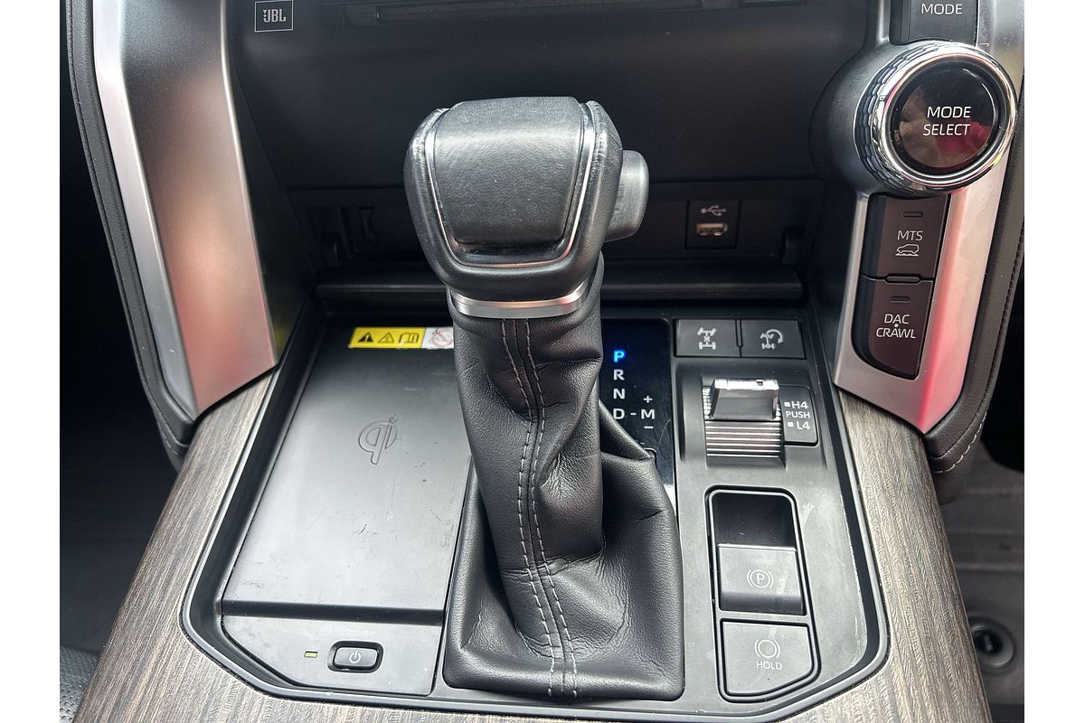 2022 Toyota Landcruiser Sahara FJA300R