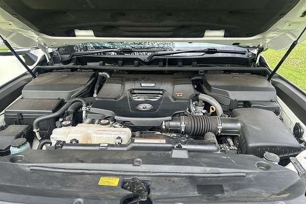 2022 Toyota Landcruiser Sahara FJA300R