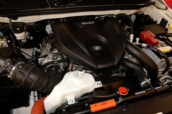 2025 Isuzu D-MAX X-TERRAIN 4X4