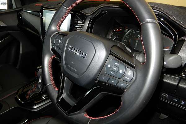 2025 Isuzu D-MAX X-TERRAIN 4X4