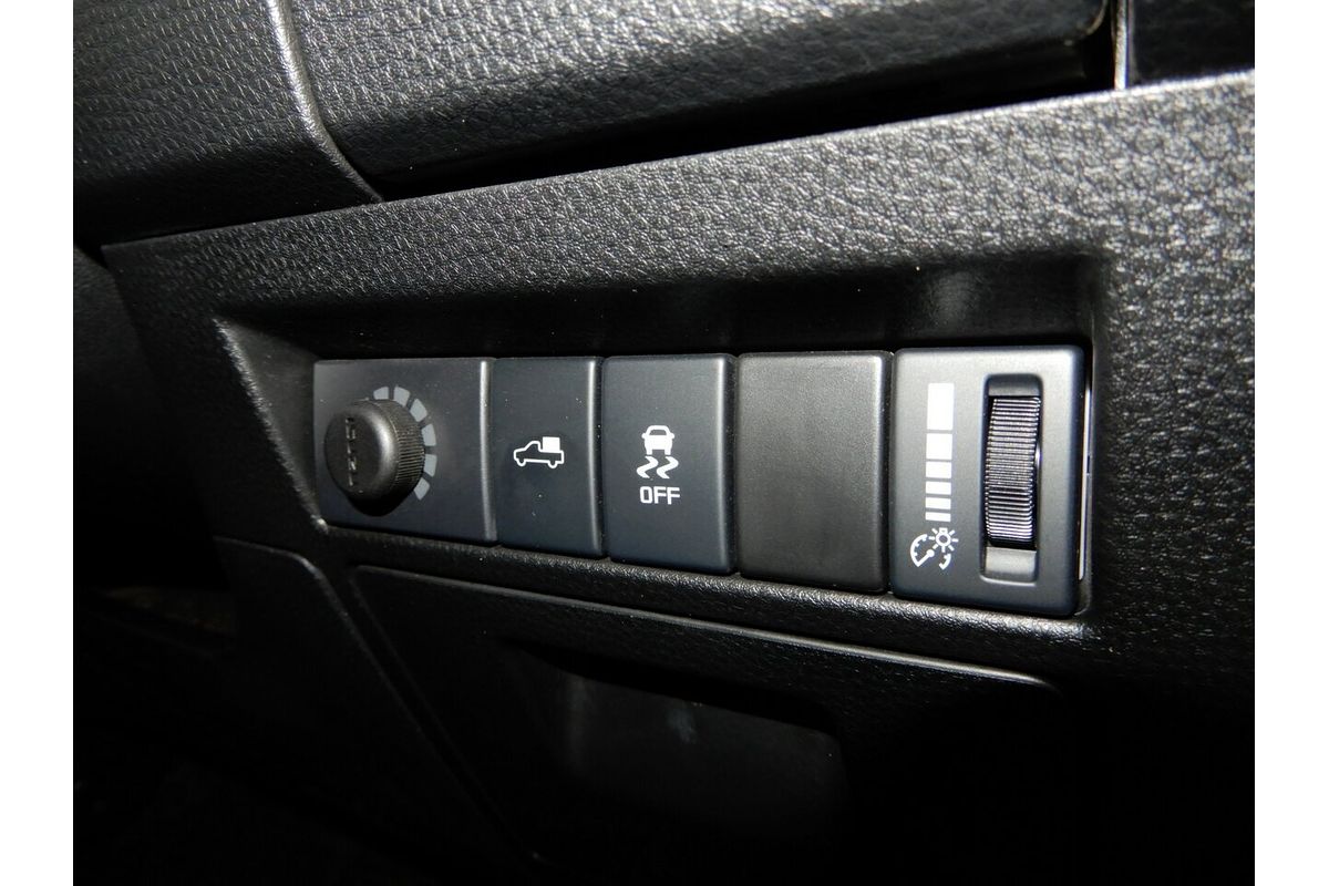 2025 Isuzu D-MAX X-TERRAIN 4X4