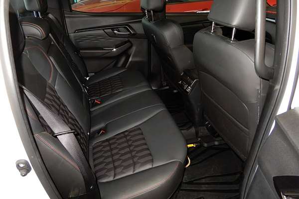 2025 Isuzu D-MAX X-TERRAIN 4X4