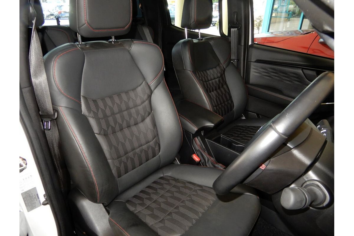 2025 Isuzu D-MAX X-TERRAIN 4X4