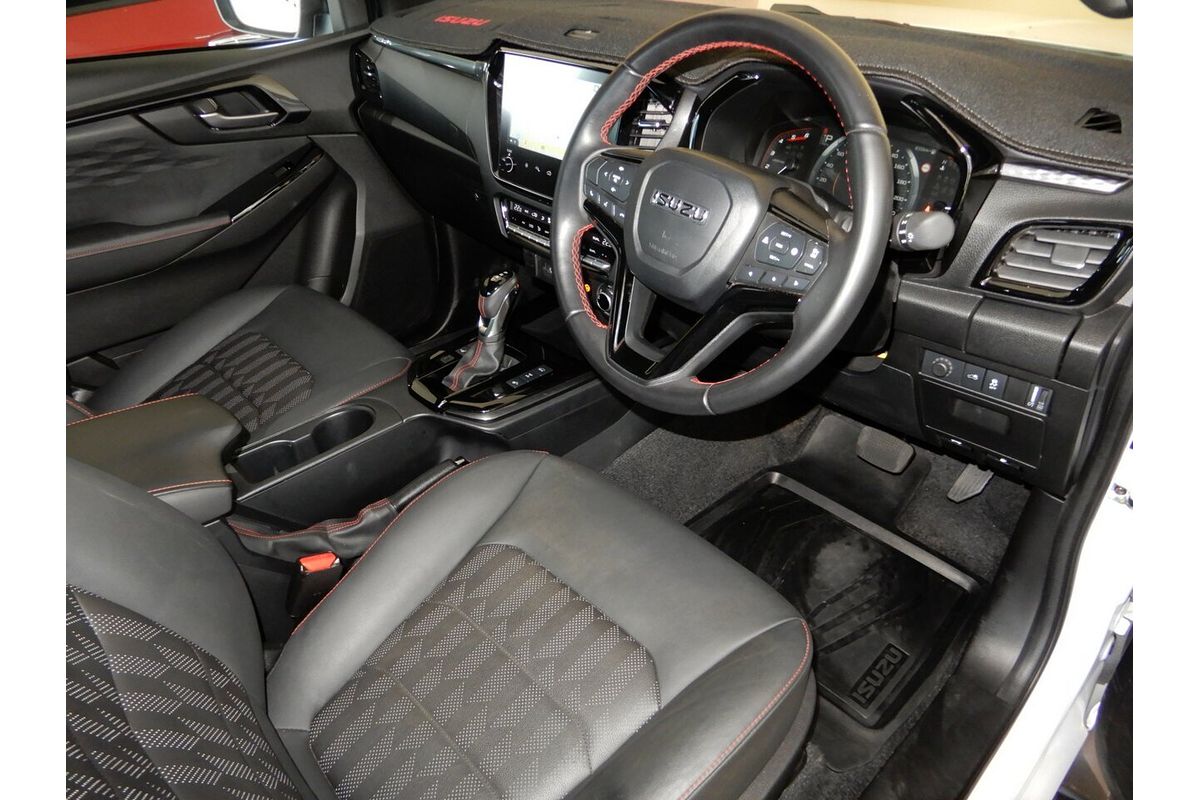 2025 Isuzu D-MAX X-TERRAIN 4X4