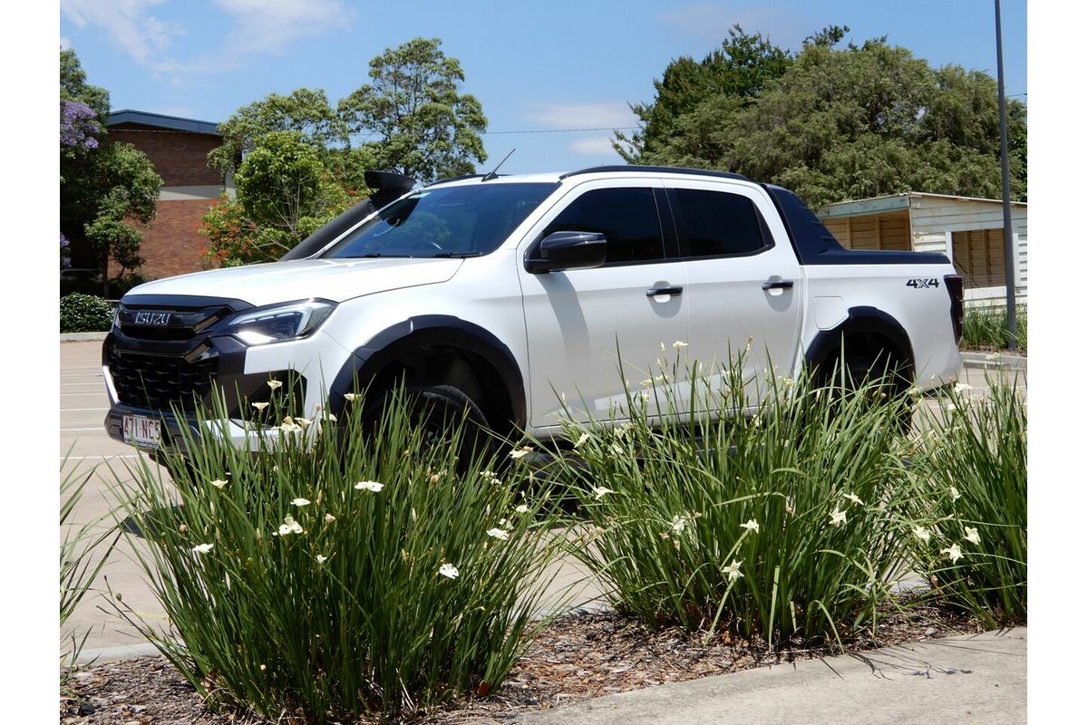 2025 Isuzu D-MAX X-TERRAIN 4X4