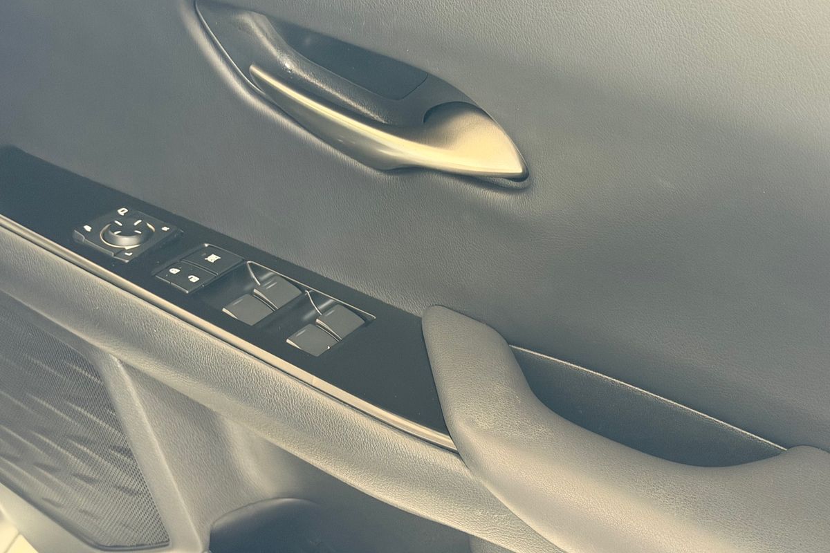 2020 Lexus UX UX200 Luxury MZAA10R