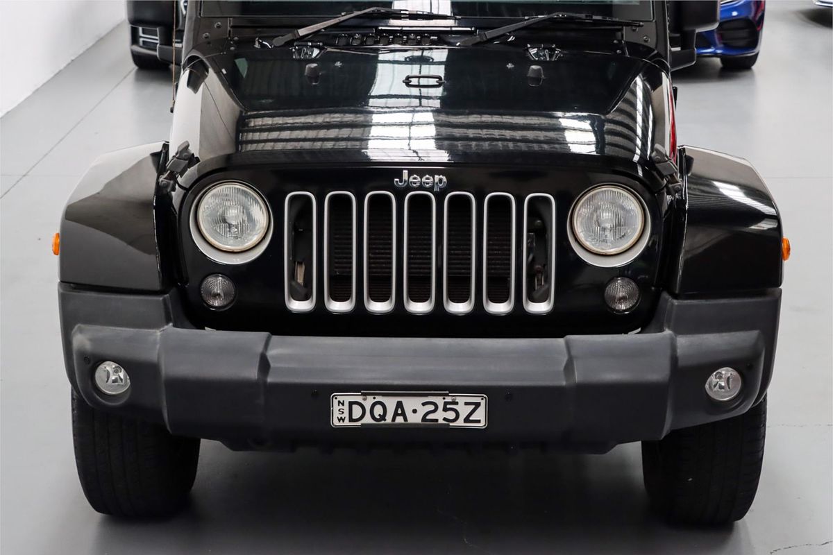 2017 Jeep Wrangler Unlimited Overland JK