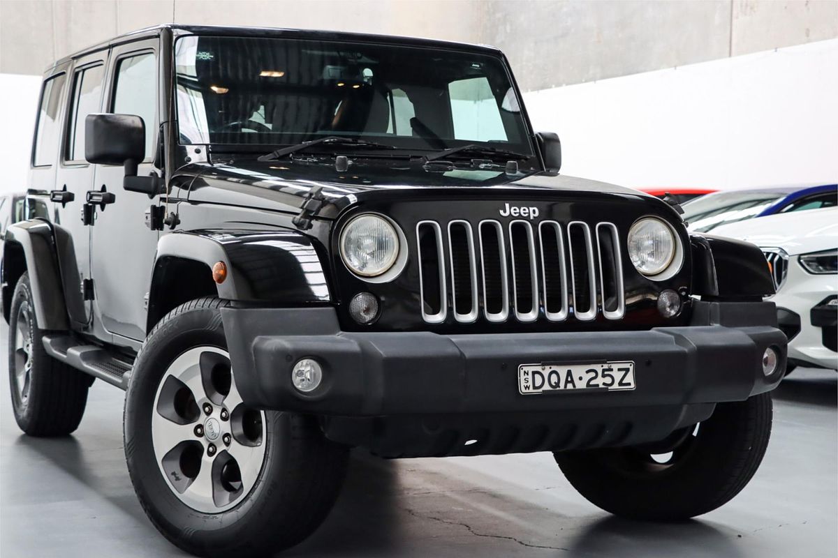 2017 Jeep Wrangler Unlimited Overland JK