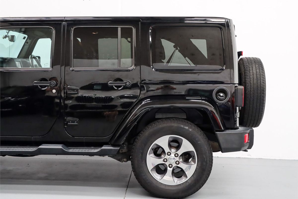 2017 Jeep Wrangler Unlimited Overland JK