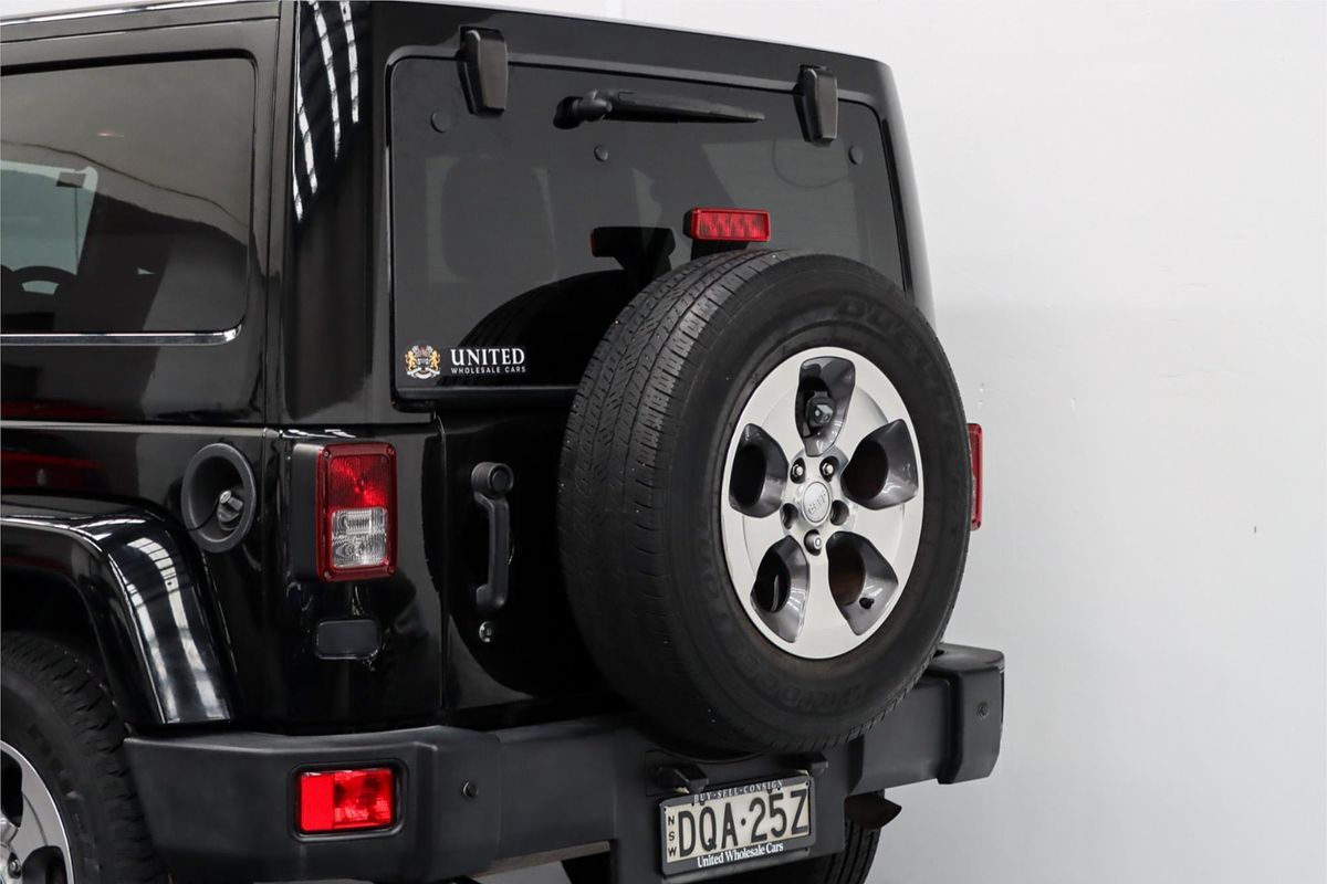 2017 Jeep Wrangler Unlimited Overland JK