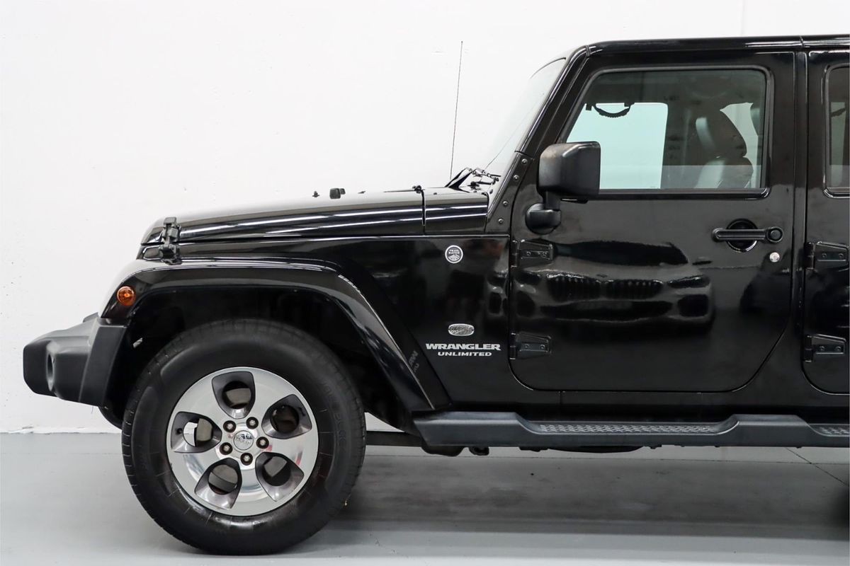 2017 Jeep Wrangler Unlimited Overland JK