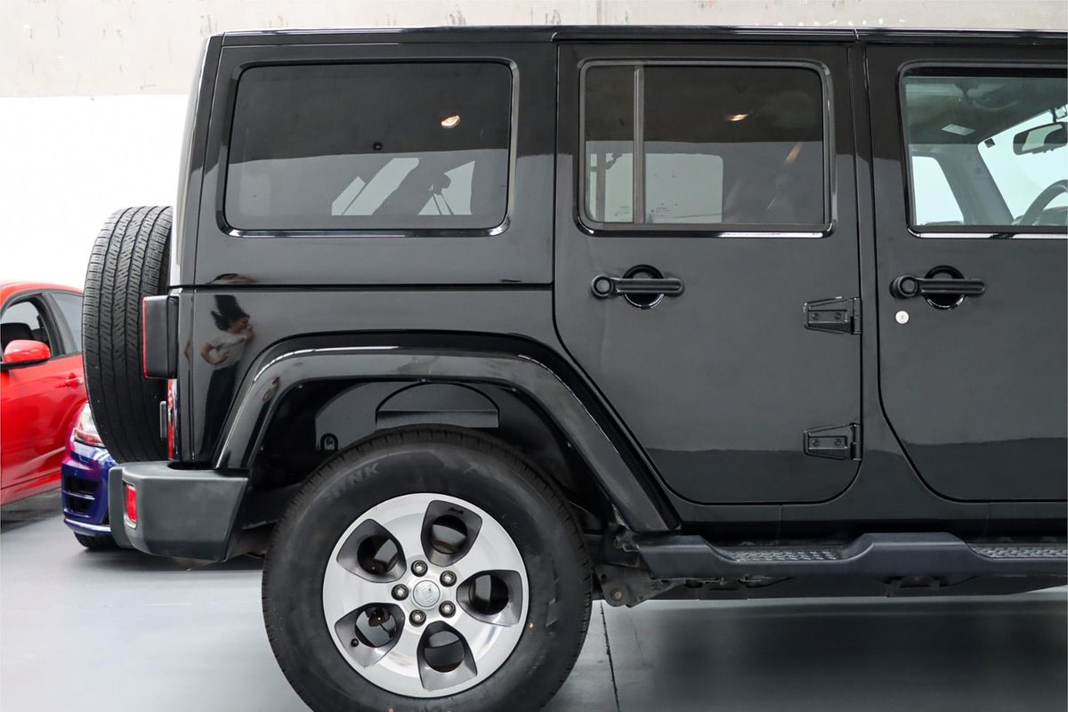 2017 Jeep Wrangler Unlimited Overland JK