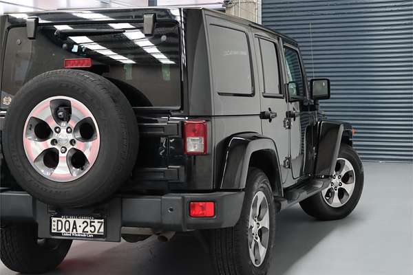 2017 Jeep Wrangler Unlimited Overland JK