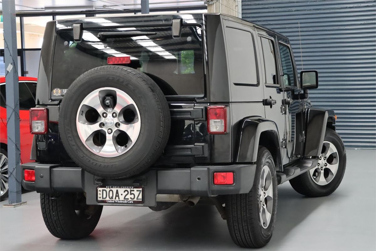 2017 Jeep Wrangler Unlimited Overland JK