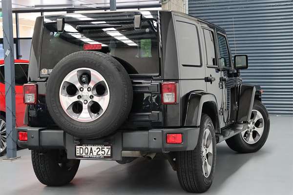 2017 Jeep Wrangler Unlimited Overland JK