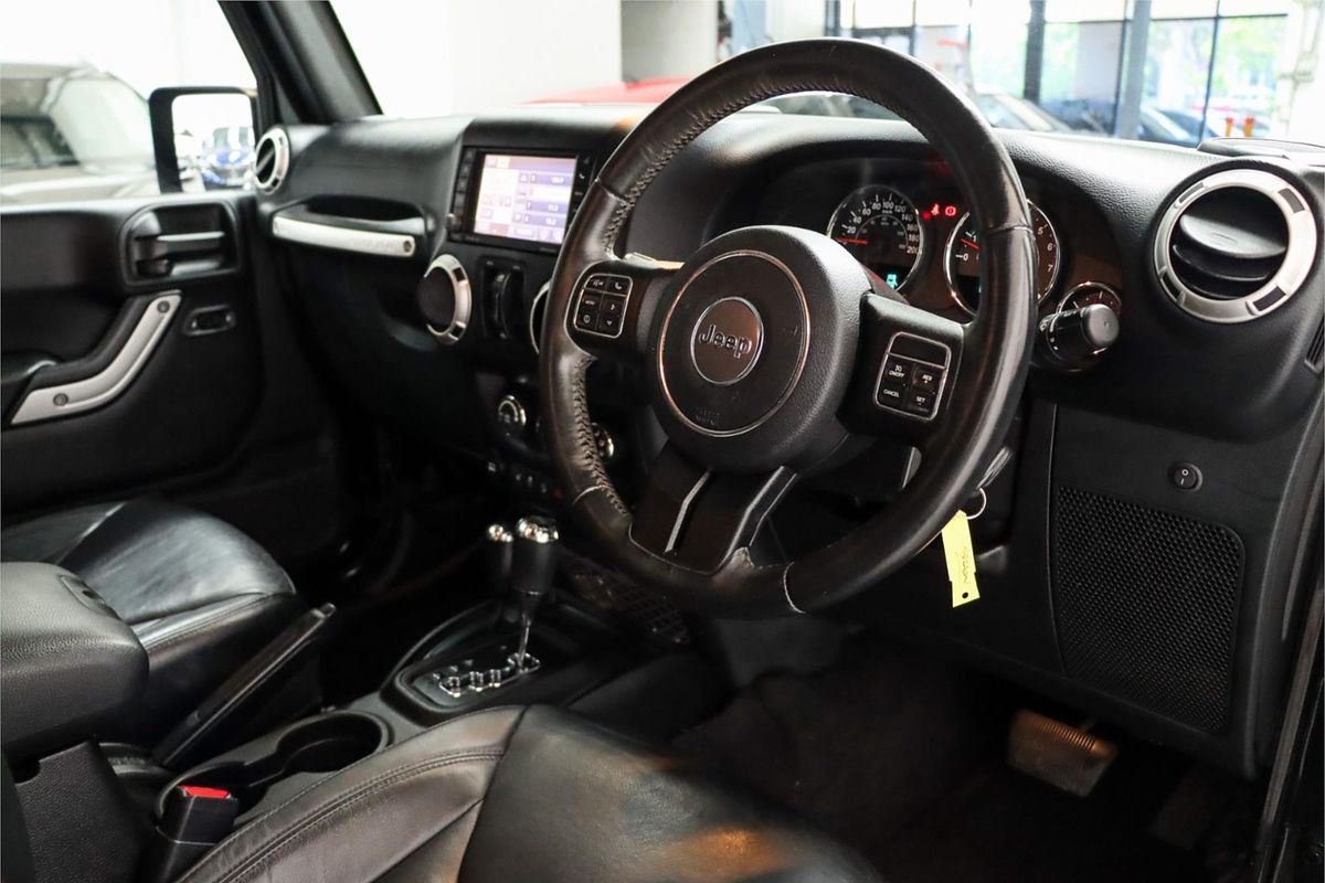 2017 Jeep Wrangler Unlimited Overland JK