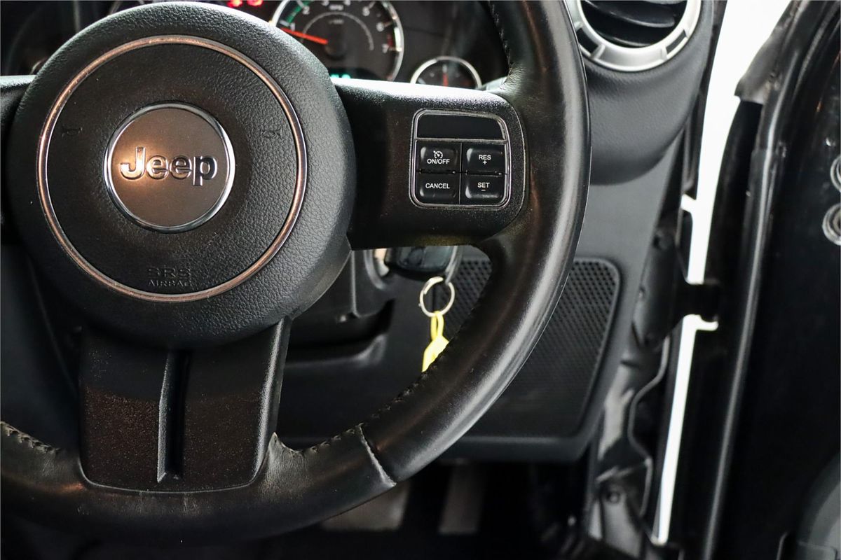 2017 Jeep Wrangler Unlimited Overland JK