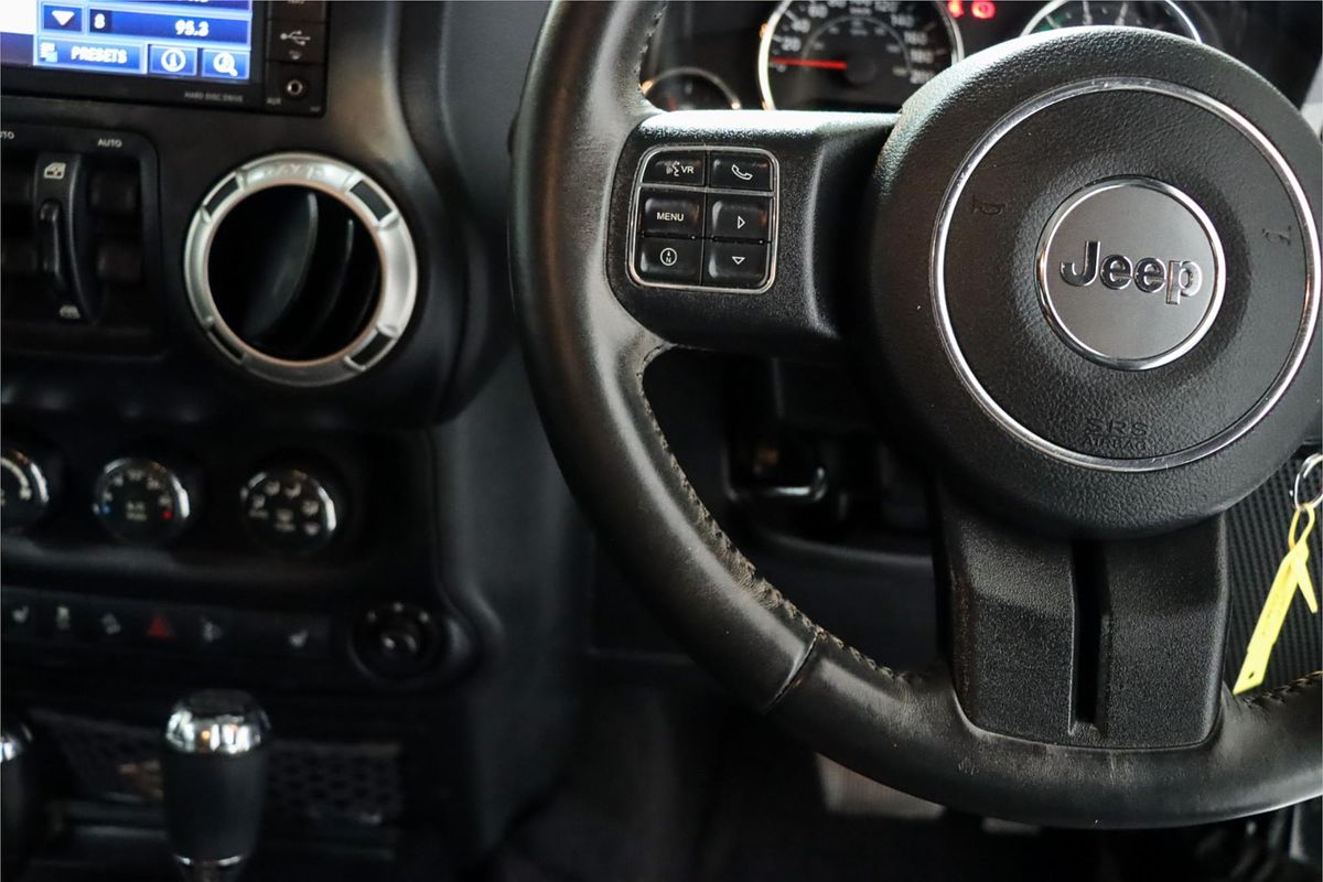 2017 Jeep Wrangler Unlimited Overland JK