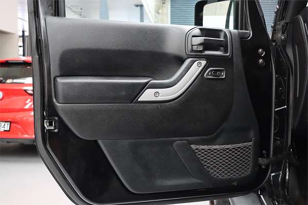 2017 Jeep Wrangler Unlimited Overland JK