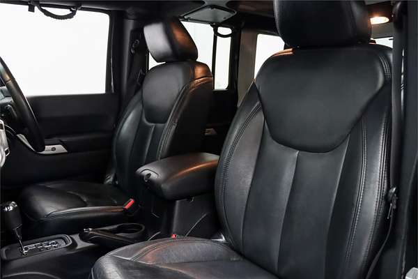 2017 Jeep Wrangler Unlimited Overland JK