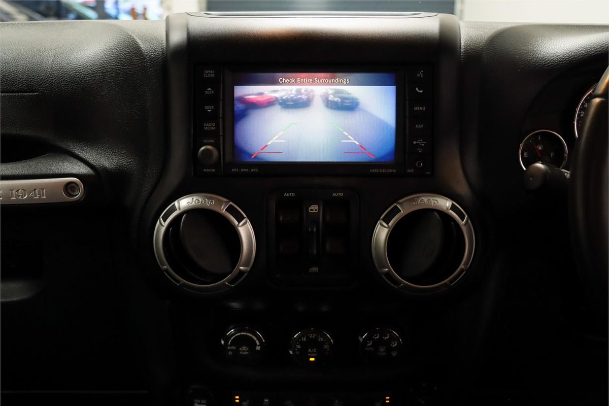 2017 Jeep Wrangler Unlimited Overland JK