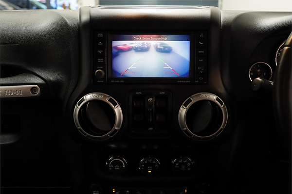 2017 Jeep Wrangler Unlimited Overland JK