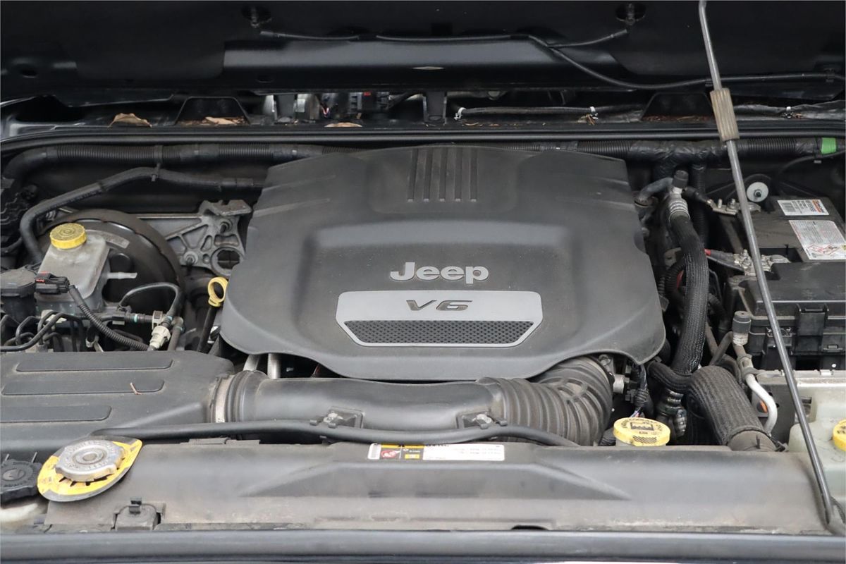 2017 Jeep Wrangler Unlimited Overland JK