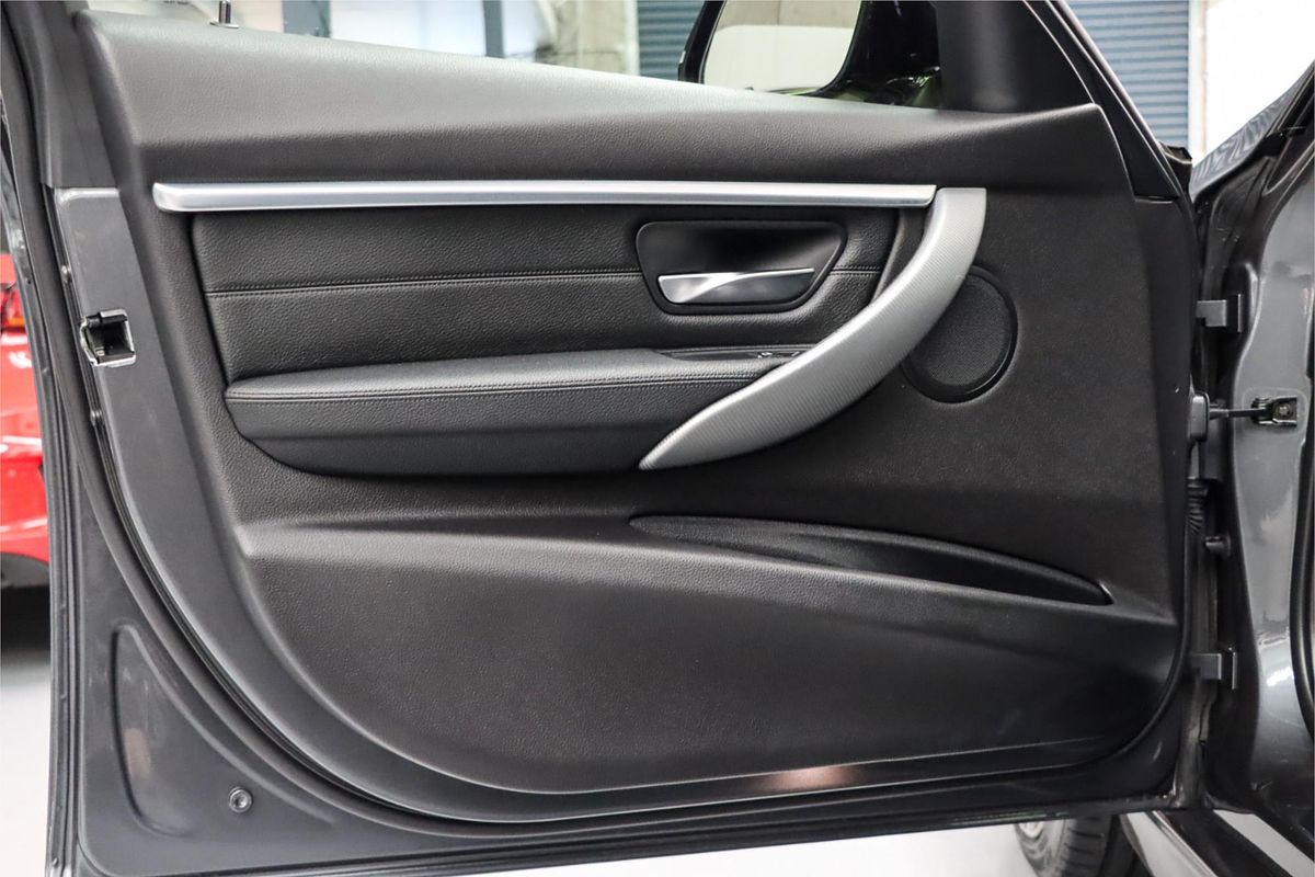 2018 BMW 3 Series 330i M Sport F30 LCI