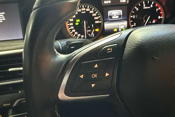 2016 INFINITI Q30 Sport H15