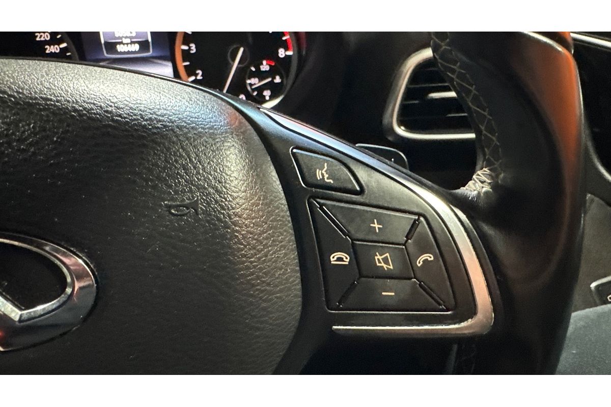 2016 INFINITI Q30 Sport H15