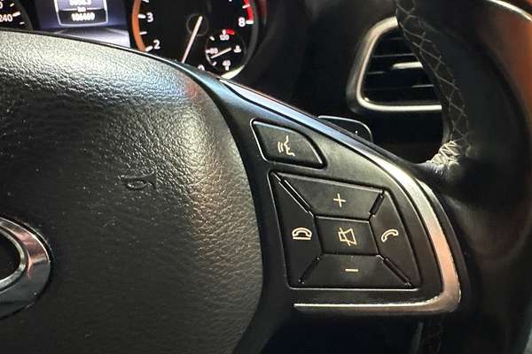 2016 INFINITI Q30 Sport H15