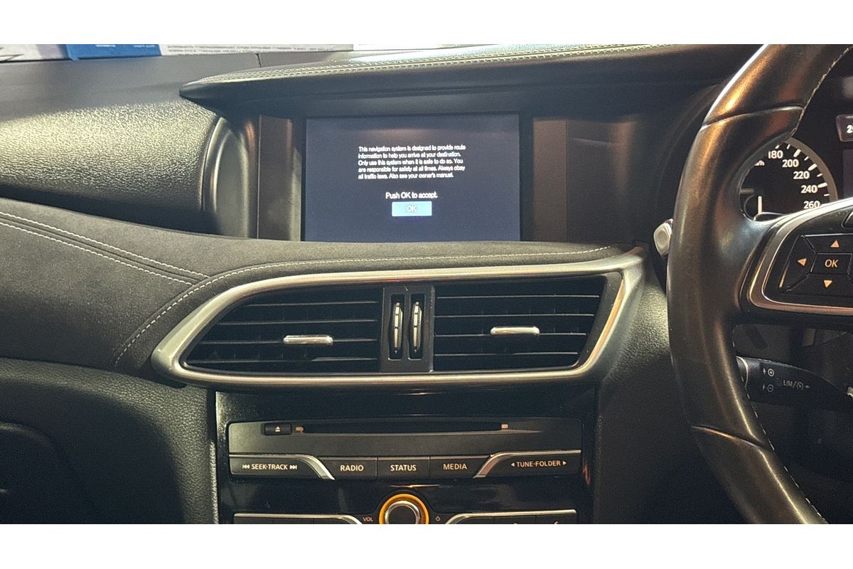 2016 INFINITI Q30 Sport H15