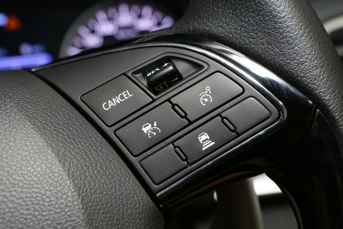 2017 Mitsubishi Eclipse Cross Exceed YA