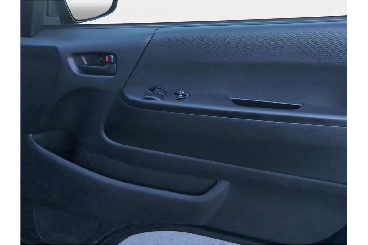 2015 Toyota Hiace Wide Long DX GL Package 4WD