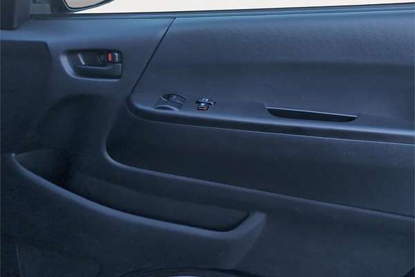 2015 Toyota Hiace Wide Long DX GL Package 4WD