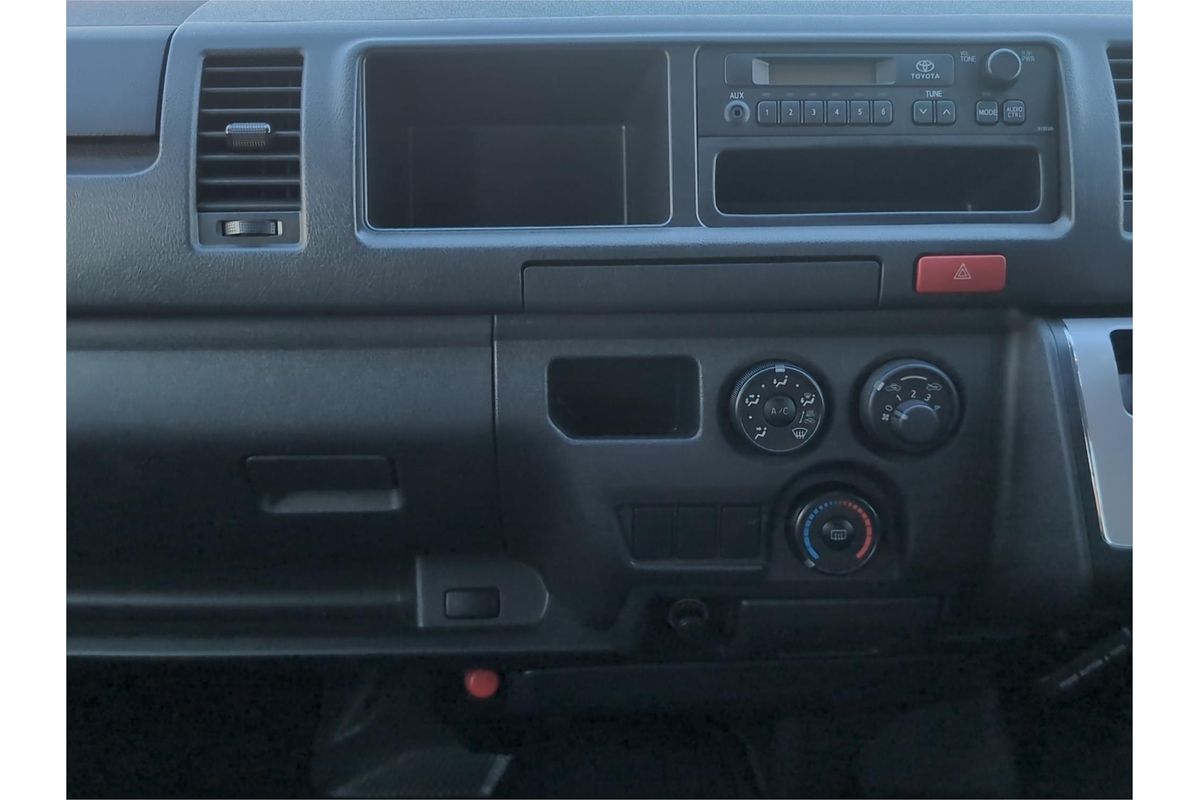 2015 Toyota Hiace Wide Long DX GL Package 4WD