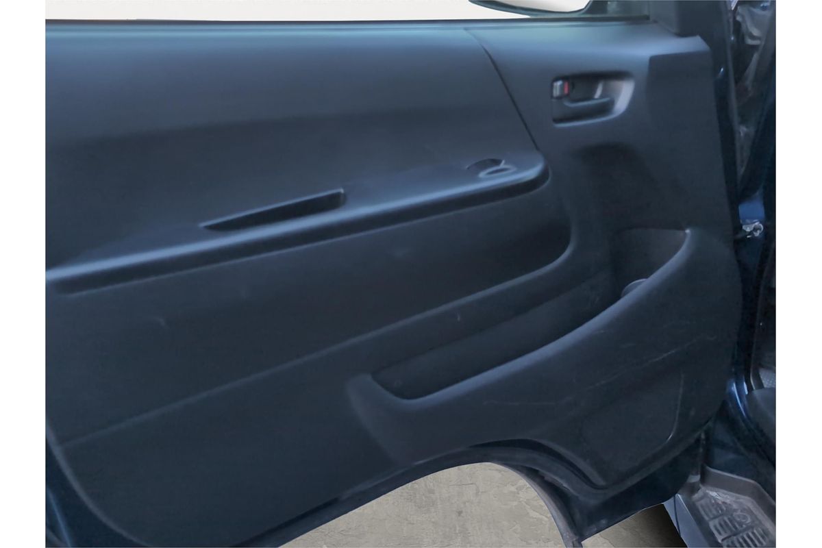 2015 Toyota Hiace Wide Long DX GL Package 4WD