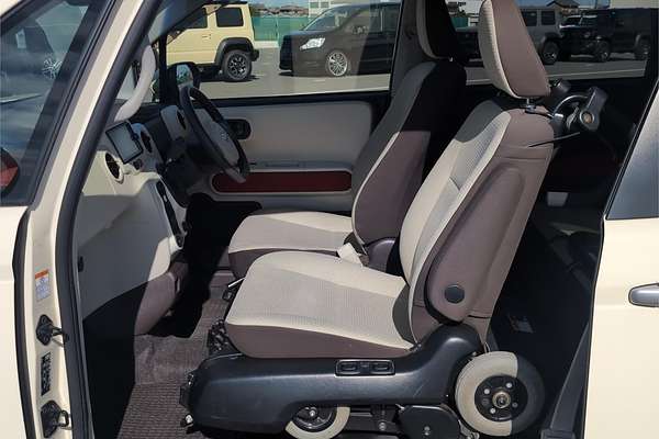 2018 Toyota Porte F Welcab