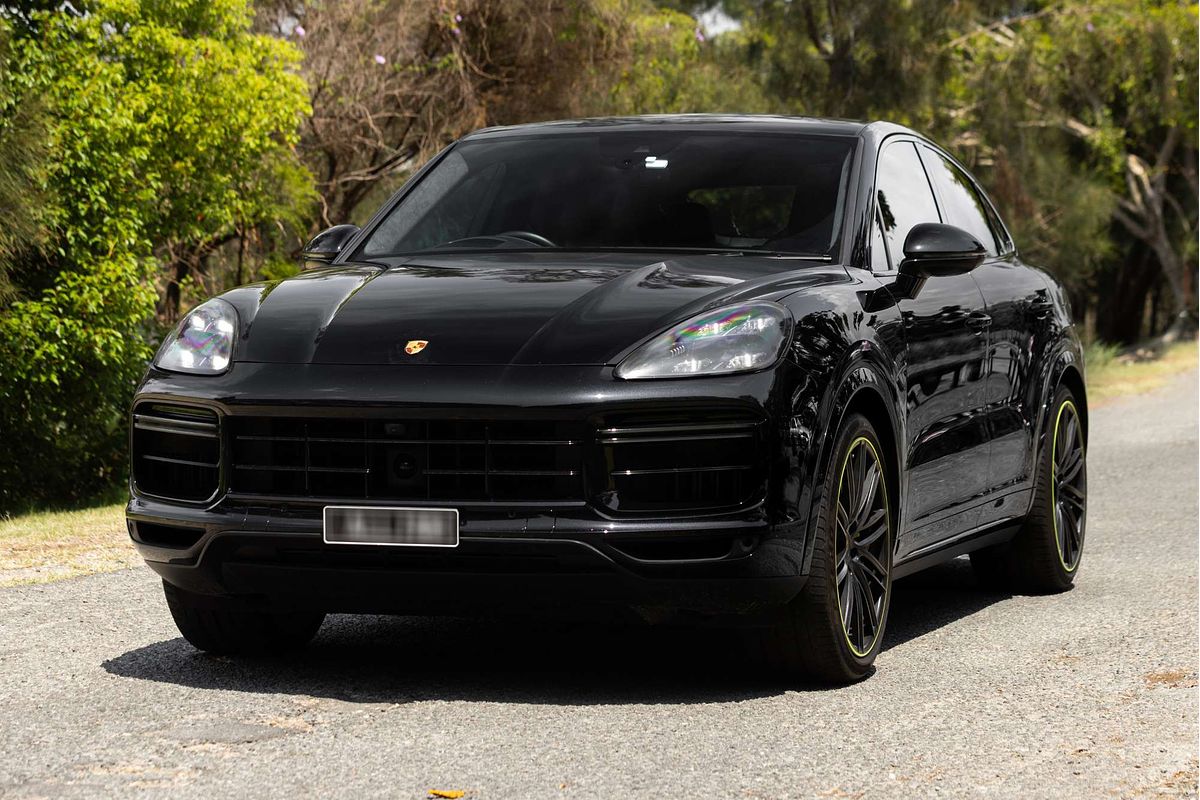 2020 Porsche Cayenne Turbo S E-Hybrid 9YB