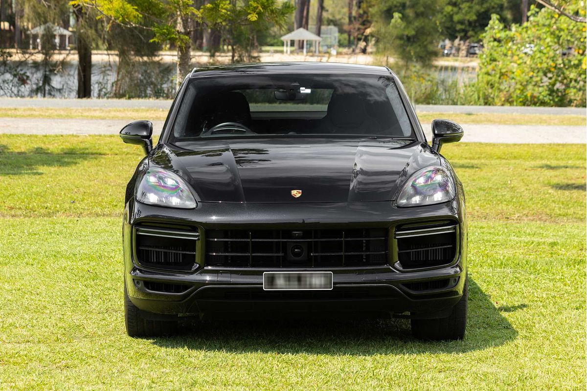 2020 Porsche Cayenne Turbo S E-Hybrid 9YB