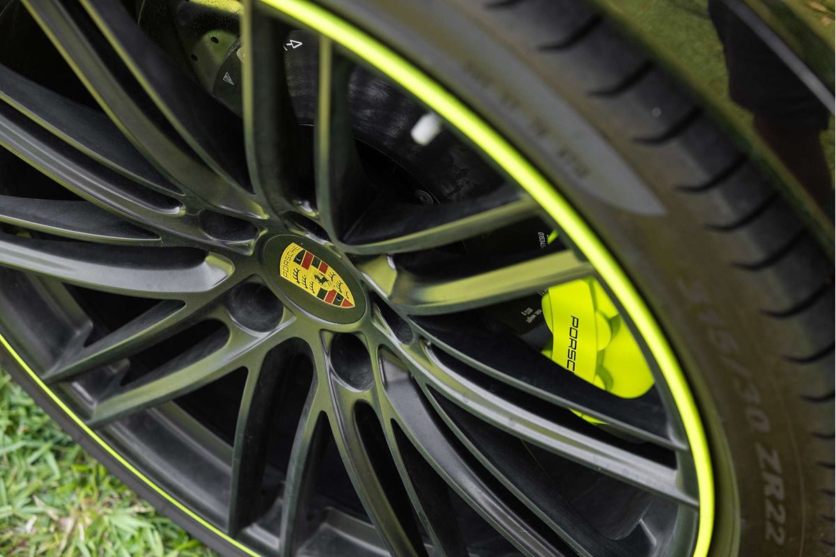 2020 Porsche Cayenne Turbo S E-Hybrid 9YB