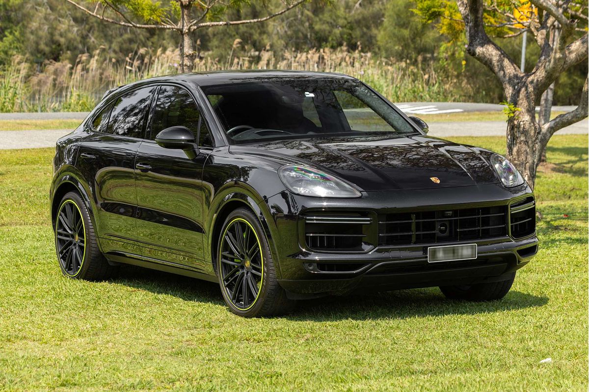 2020 Porsche Cayenne Turbo S E-Hybrid 9YB